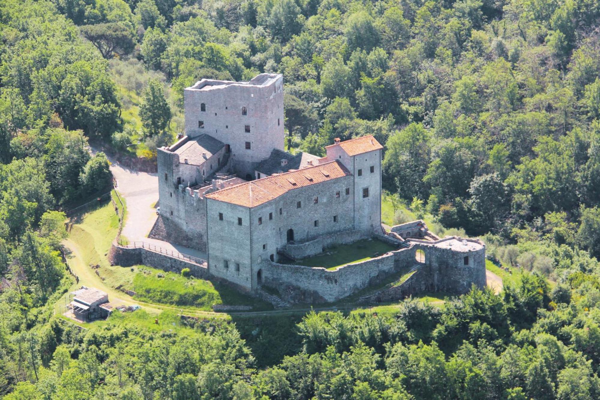 Tenuta Castel Dell'Aquila Gragnola Exterior photo